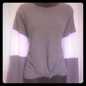 ***NWOT***Gray/White Long Sleeve Top